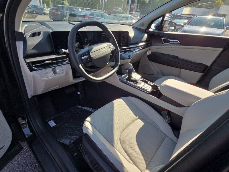 New 2026 Kia Sportage EX FWD image 24