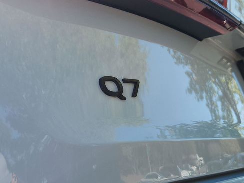 Used 2025 Audi Q7 3.0T Prestige w/ Prestige Package image 31