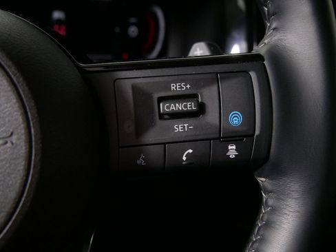 Used 2023 Nissan Pathfinder Platinum AWD/4WD image 22