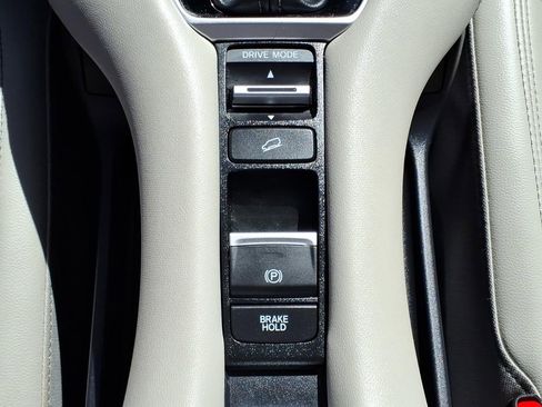 Used 2024 Honda HR-V EX-L image 15