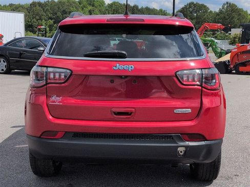 Used 2020 Jeep Compass Latitude FWD image 4
