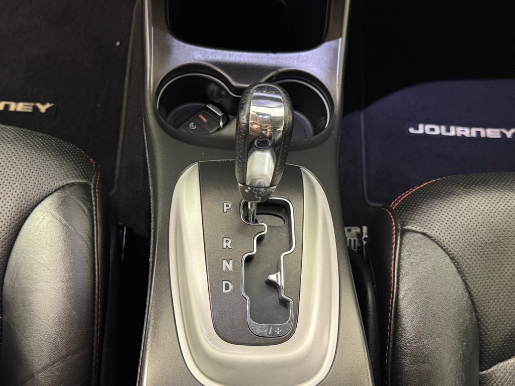 Used 2017 Dodge Journey GT w/ Driver Convenience Group FWD image 17