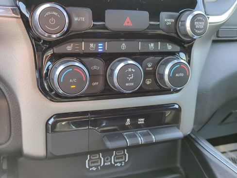 Used 2024 RAM 1500 Laramie image 19