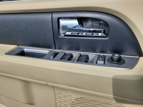 Used 2016 Ford Expedition XL AWD/4WD image 7