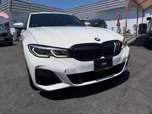 Used 2019 BMW 330i Sedan w/ M Sport Package RWD image 12