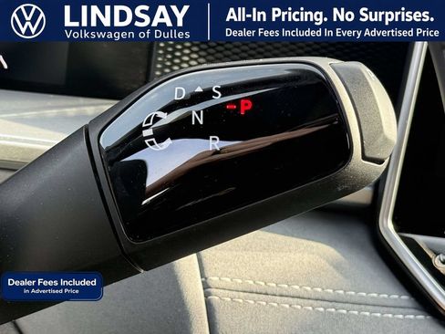 Used 2025 Volkswagen Tiguan SE R-Line AWD/4WD image 24