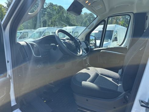 Used 2025 RAM ProMaster 3500 w/ Quick Order Package 22G SLT FWD image 4