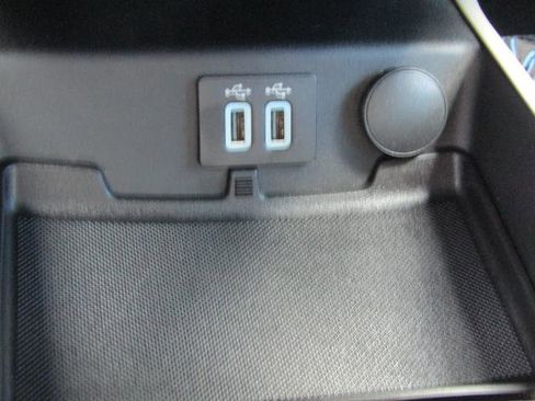 Certified 2019 Ford Fusion SE FWD image 25