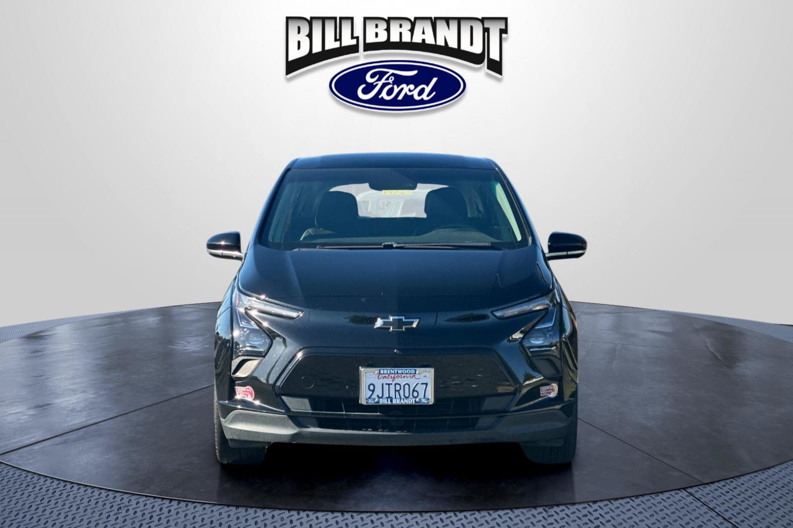 Used 2023 Chevrolet Bolt LT w/ Infotainment Package FWD image 8