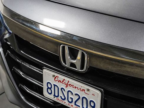 Used 2018 Honda Accord Sport image 8