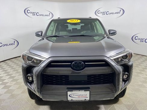 Certified 2023 Toyota 4Runner SR5 Premium image 2