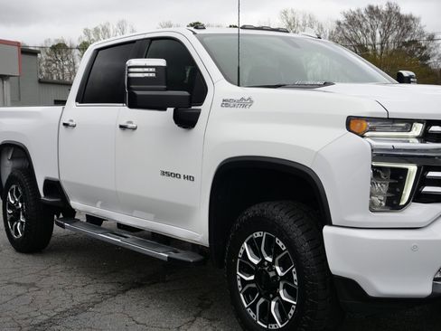Used 2022 Chevrolet Silverado 3500 High Country image 35