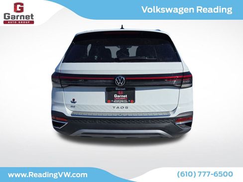 New 2025 Volkswagen Taos SE image 14