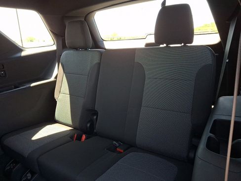 Certified 2023 Chevrolet Traverse LT AWD/4WD image 9