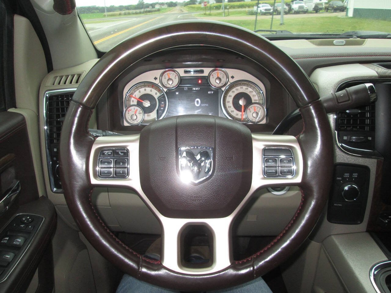 Used 2018 RAM 2500 Longhorn w/ Longhorn Southfork Package AWD/4WD image 18