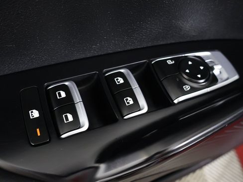 Used 2023 Kia K5 GT-Line image 38