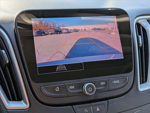 Used 2023 Chevrolet Malibu LT image 14