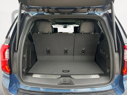 New 2026 GMC Yukon Denali Ultimate AWD/4WD image 12