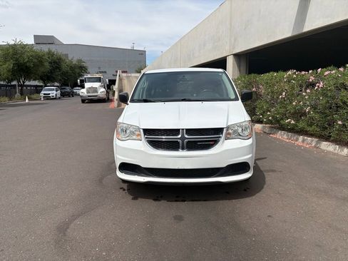 Used 2017 Dodge Grand Caravan SE w/ Power Window Group image 4