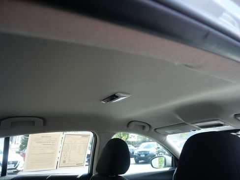 Used 2022 Nissan Sentra SV image 29