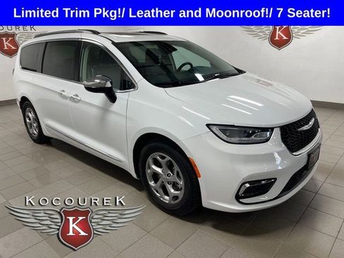 Used 2023 Chrysler Pacifica Limited FWD image 1