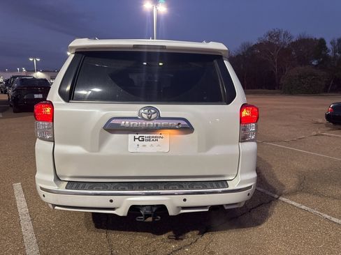 Used 2013 Toyota 4Runner SR5 image 6