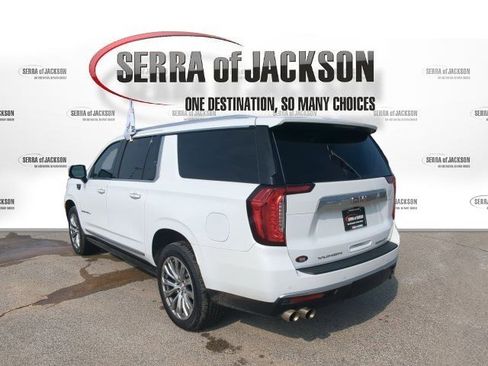 Used 2022 GMC Yukon XL Denali image 7