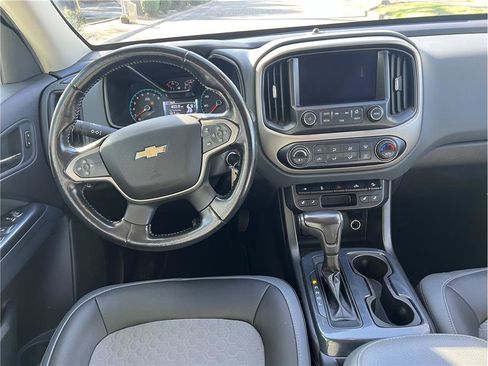 Used 2017 Chevrolet Colorado Z71 image 15