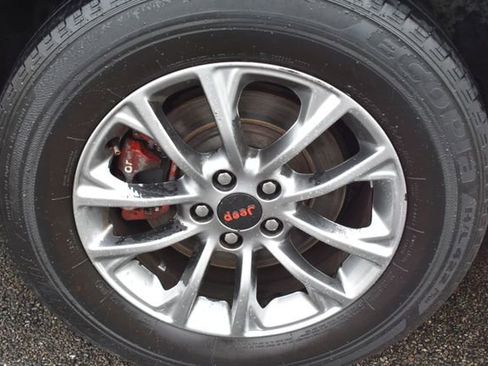 Used 2019 Jeep Cherokee Latitude Plus image 43