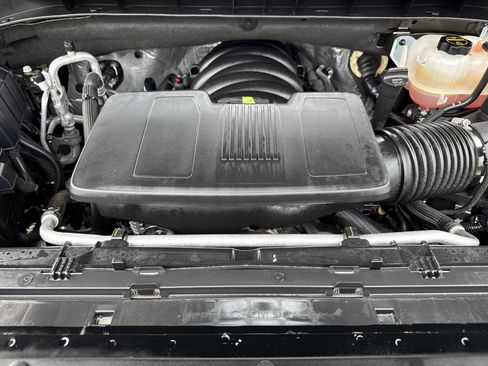 Used 2025 Chevrolet Silverado 1500 LT Trail Boss w/ Convenience Package II AWD/4WD image 33