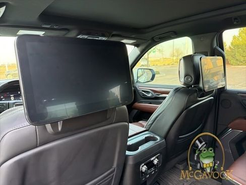 Used 2023 GMC Yukon Denali Ultimate w/ LPO, Floor Liner Package image 25