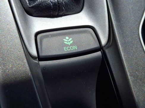 Used 2018 Honda Accord LX image 24