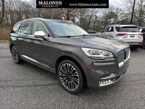 Used 2021 Lincoln Aviator Black Label w/ Class IV Trailer Tow Package image 1