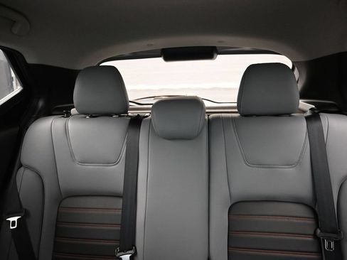 Used 2022 Nissan Kicks SR w/ Premium Package FWD image 15