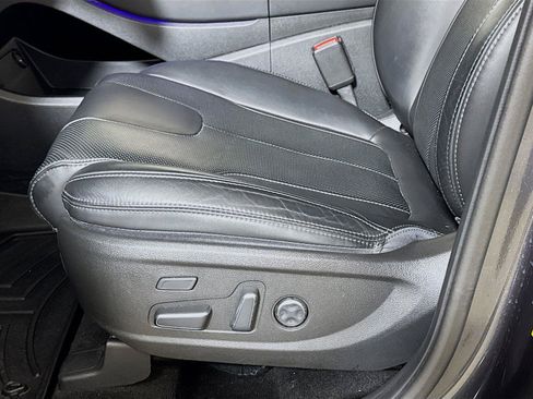 Used 2023 Hyundai Santa Fe Calligraphy AWD/4WD image 18