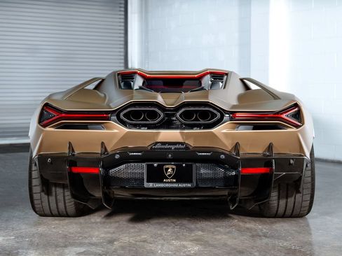 Used 2024 Lamborghini Revuelto AWD/4WD image 10