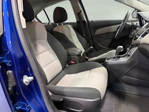 Used 2012 Chevrolet Cruze LS FWD image 14