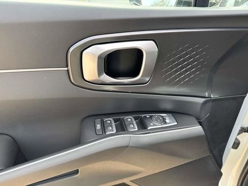New 2026 Kia Sorento LX FWD image 24