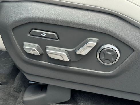 Used 2025 Hyundai Santa Fe Calligraphy image 31