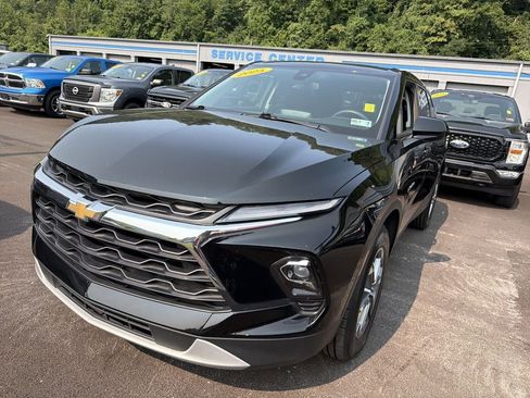 Used 2025 Chevrolet Blazer LT AWD/4WD image 10