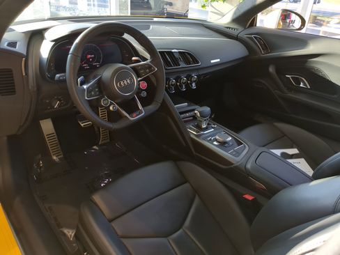 Certified 2023 Audi R8 V10 performance image 15