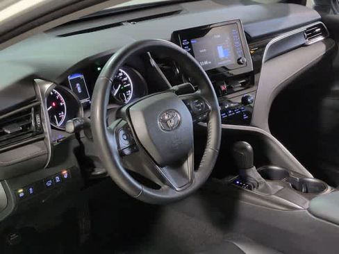 Used 2024 Toyota Camry SE FWD image 10
