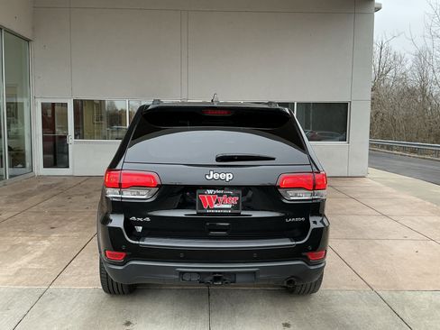Used 2020 Jeep Grand Cherokee Laredo w/ 18" Wheel & 8.4" Radio Group image 21