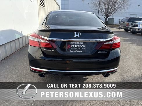 Used 2017 Honda Accord Sport Special Edition image 4