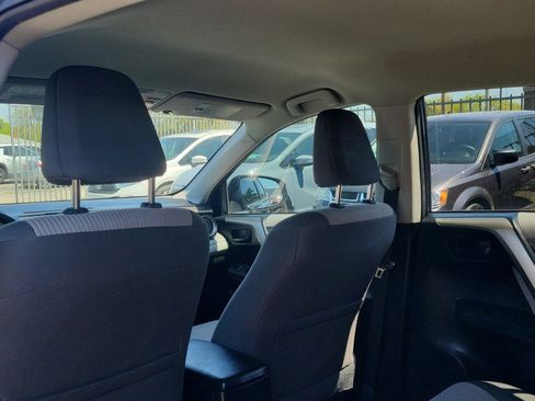 Used 2013 Toyota RAV4 LE FWD image 25