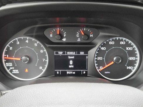 Used 2018 GMC Acadia SLE image 15