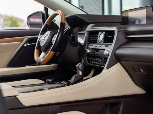 Used 2018 Lexus RX 350L FWD image 45