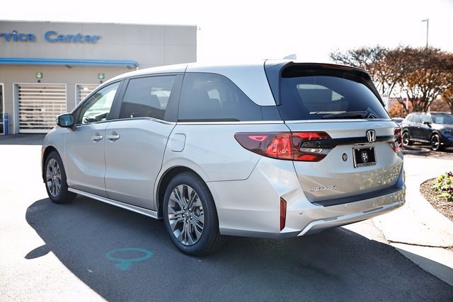 New 2027 Honda Odyssey Touring image 8