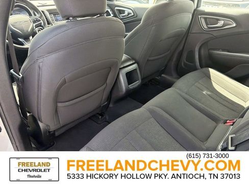 Used 2015 Chrysler 200 Limited w/ Convenience Group FWD image 17