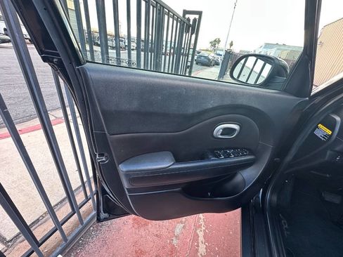 Used 2018 Kia Soul Base 4dr Crossover 6A image 6